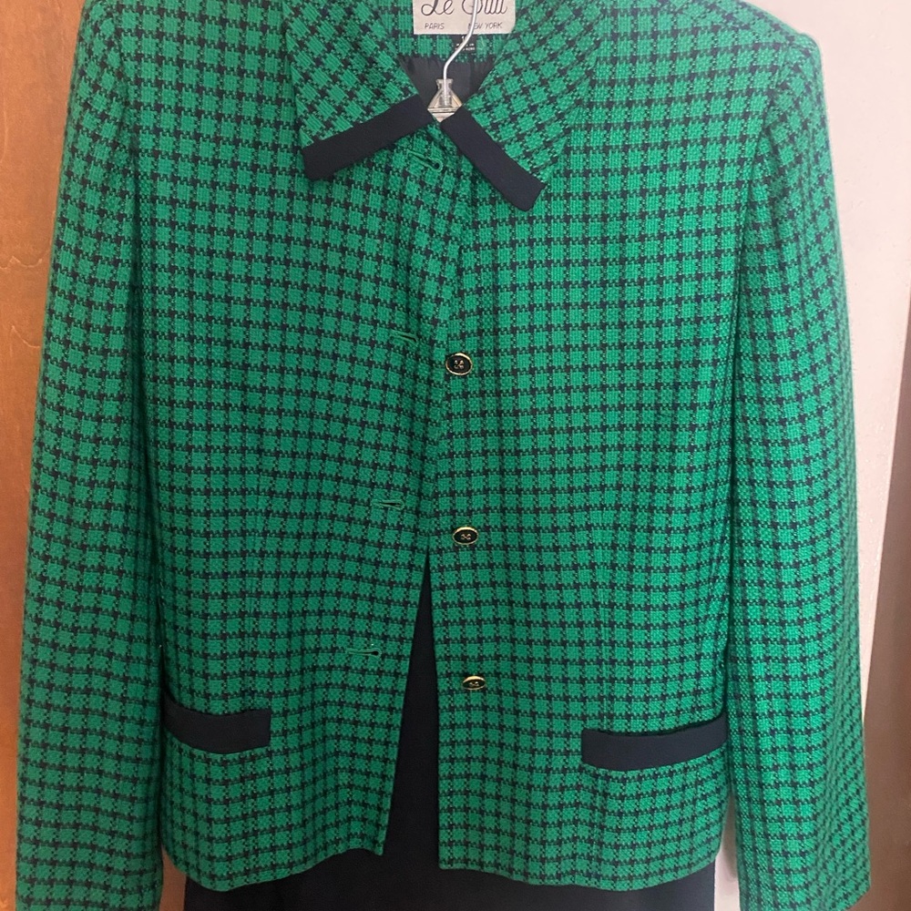 Spring Green Women's 2-Piece Le Suit Skirt Set (10)